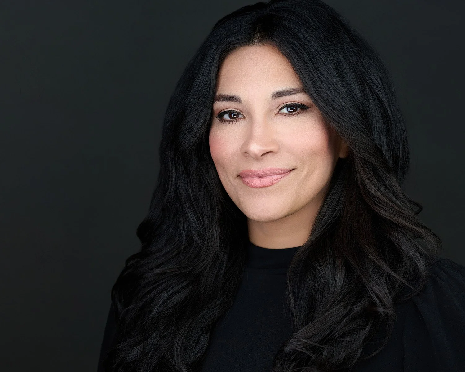 In today’s digital world, investing in a professional headshot isn’t a luxury—it’s a smart business move. A strong, polished image builds trust, enhances credibility, and positions you as a leader in your field.
📸 Let’