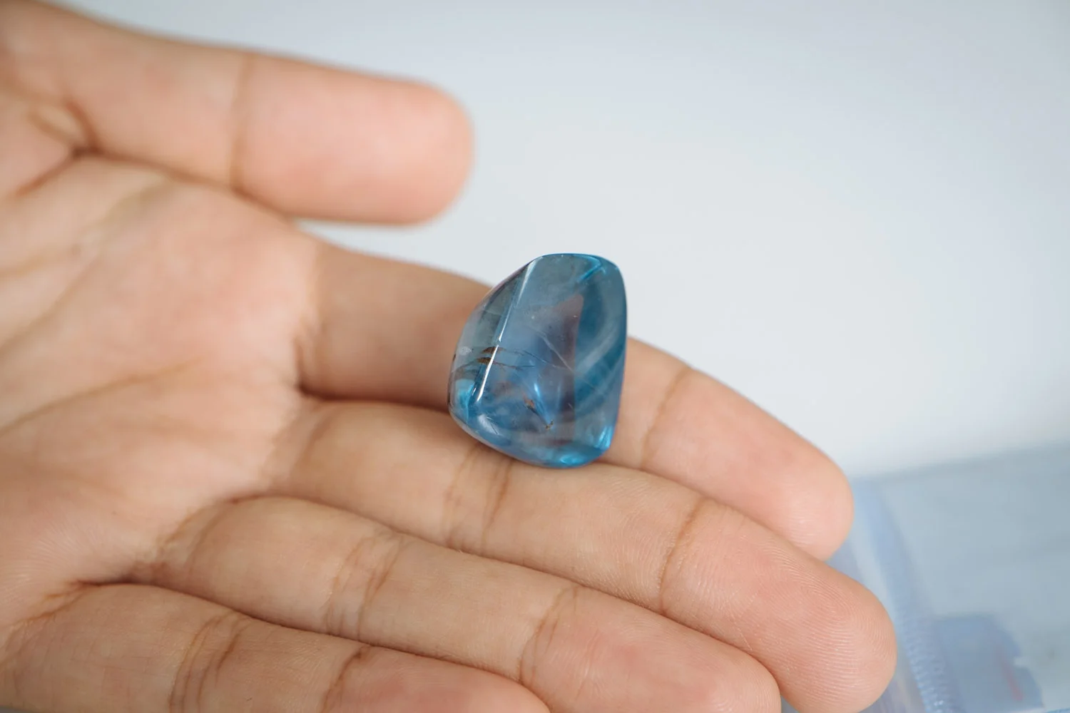 Sweet but overpriced polished sapphire crystal - 57cts.