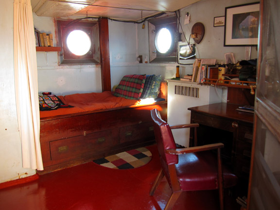 120409 Whalen captains cabin 012 sm.jpg