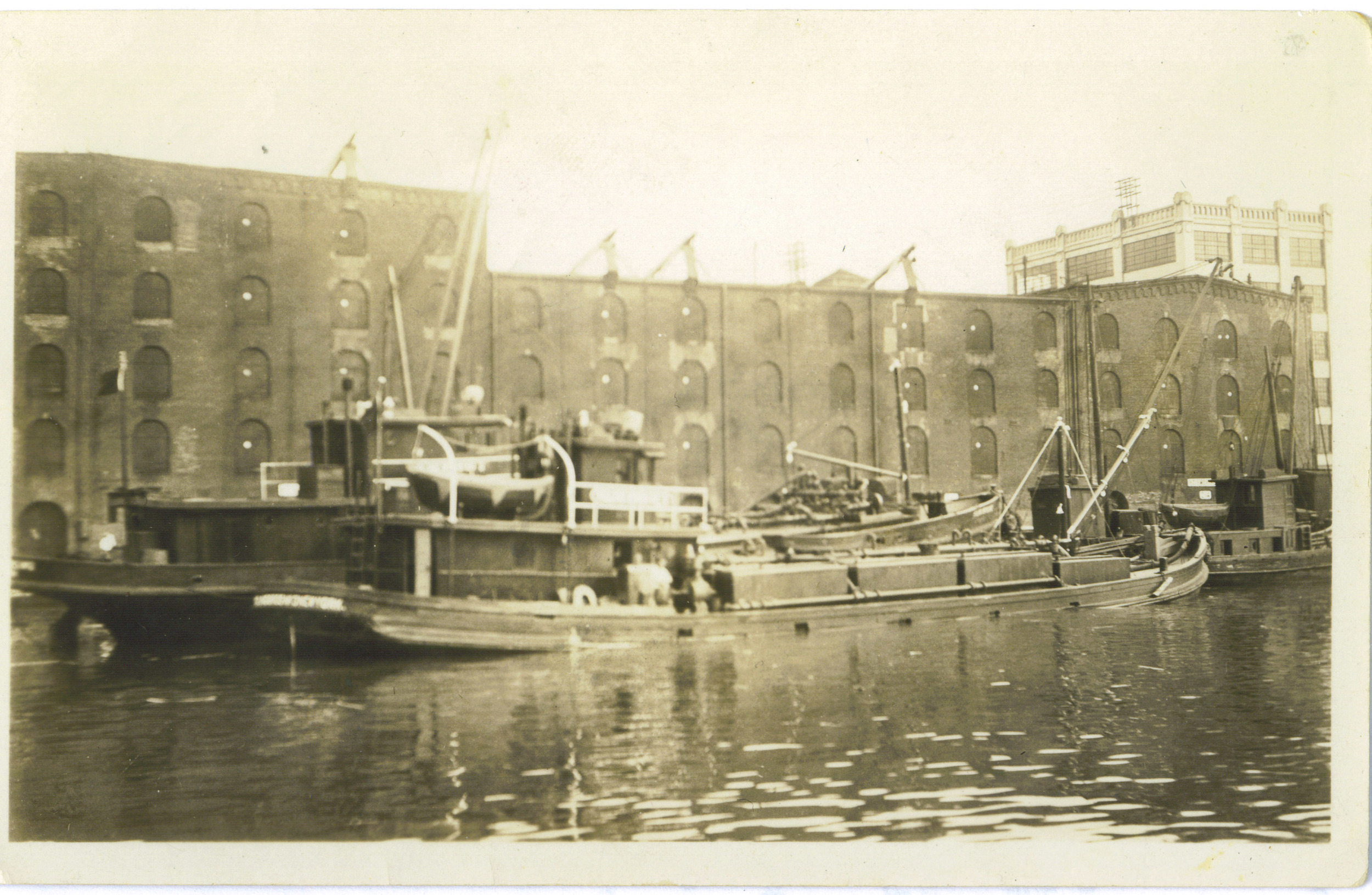 1935 tanker Poling 3 in Atlantic Basin.jpg