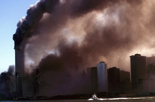 118982+boat+headed+smoke+sm.jpg