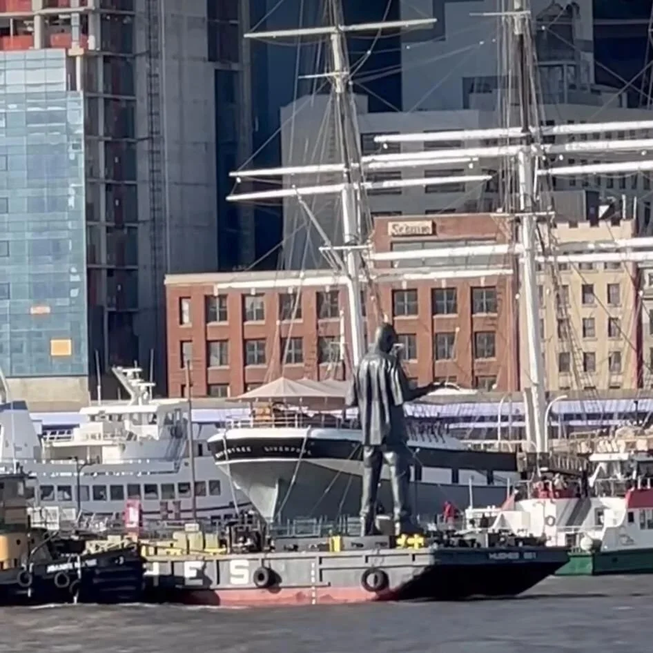 The suspense is building! What 👀 is this Hughes Marine Firms job about?

Thanks to @studiolieto for sending these.

#maritime #towingindustry #portofny #NYC