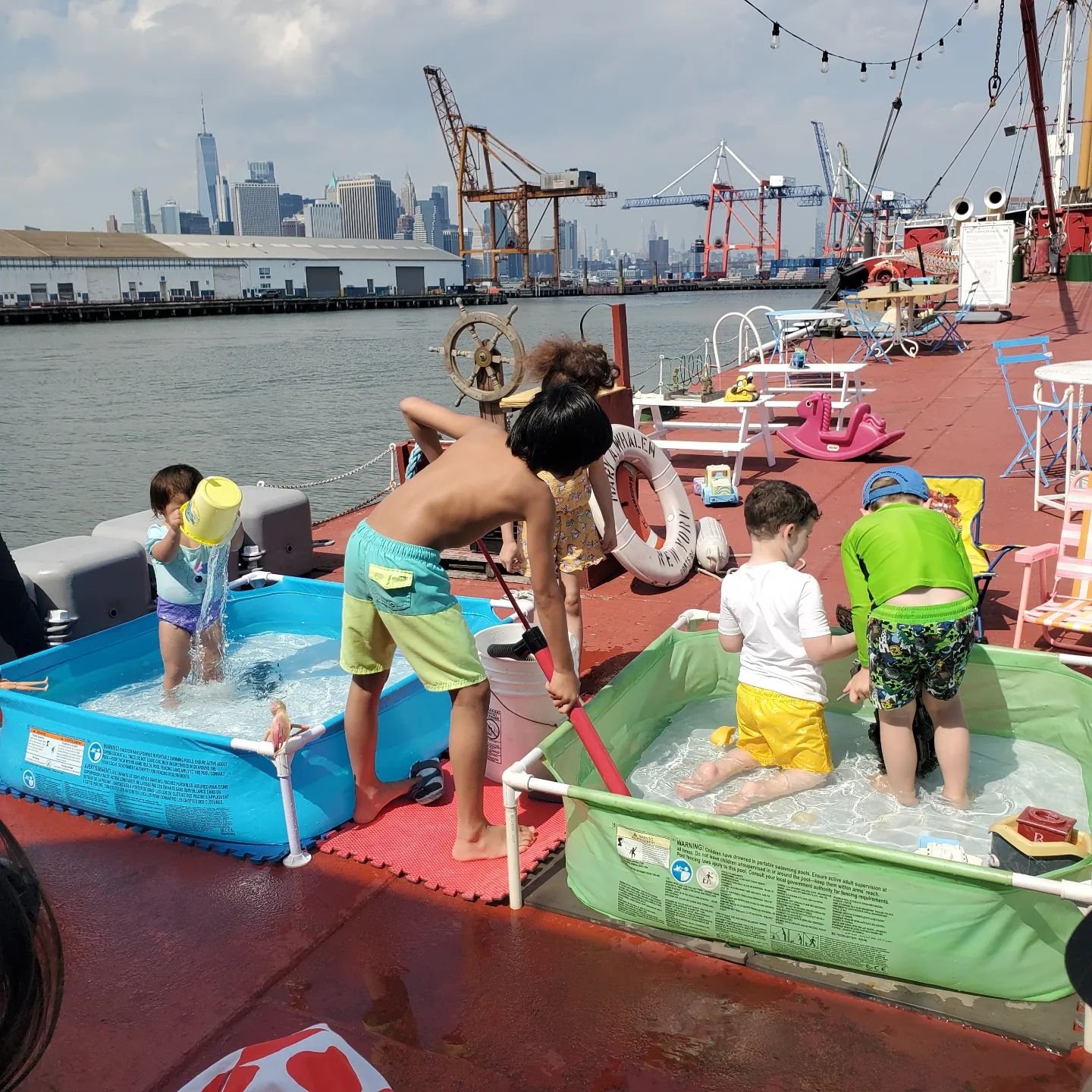 A successful kiddie pool session during #TankerTime is when all the toys end up in the pool. We give today's season opener a 10/10. 💦

On #historicship #MaryWhalen in #RedHook #Brooklyn #NYC