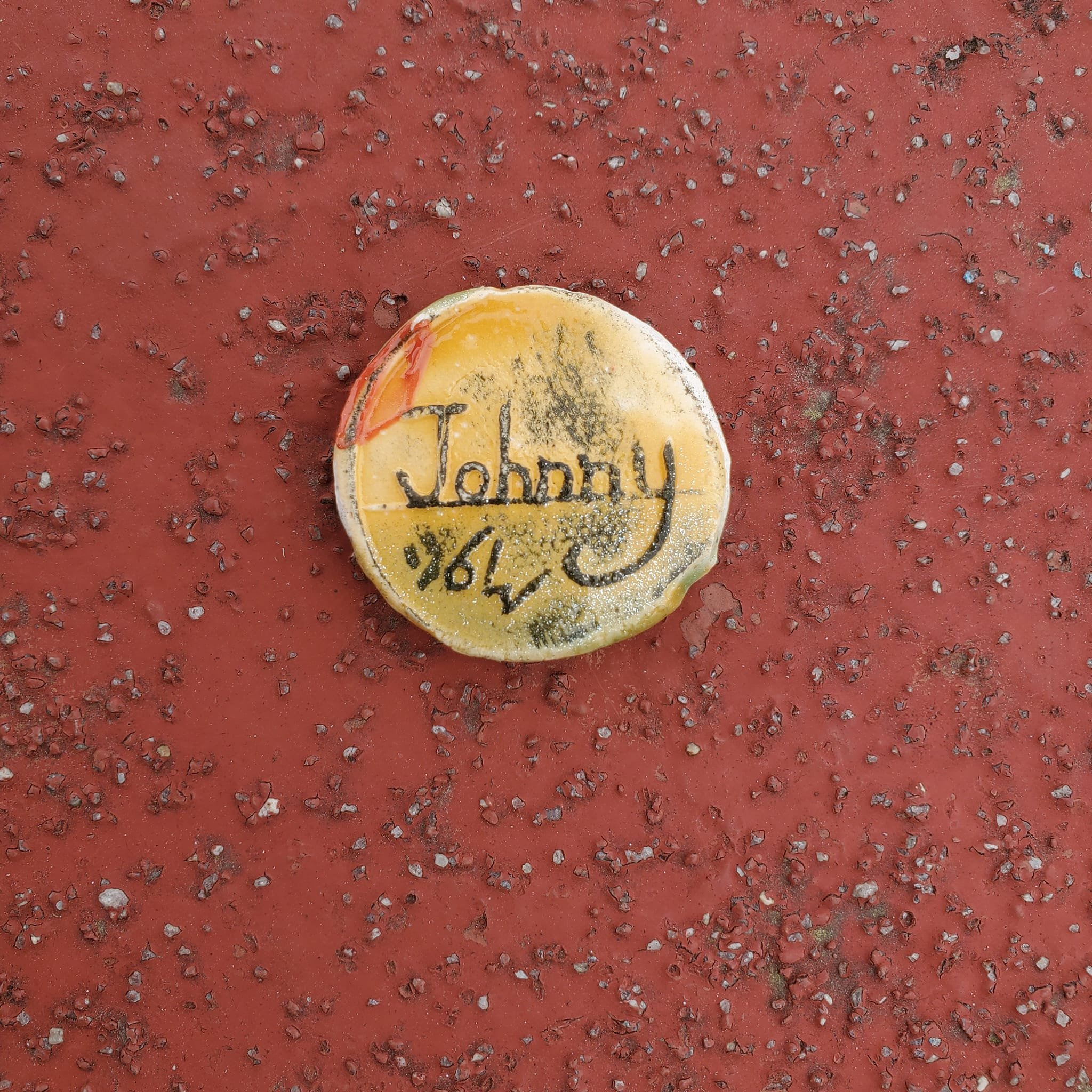 Happy day! We heard that Beriah Wall was back in the Hook, and we were blessed with one of his gifts! 😍  We found one of his art coins on the deck of the #MaryWhalen. 'tis a visitation from a kind and creative soul.  This edition is Johnny Appleseed