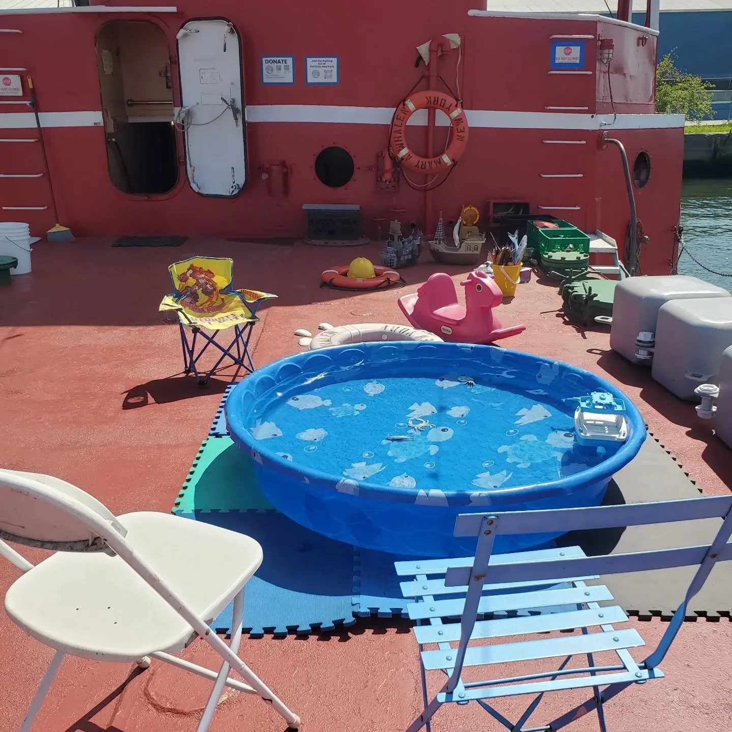 💧#TankerTime Kiddie pool is back....
🔥 So long as it is this hot.... 

On the #historicship #MaryWhalen in #RedHook #Brooklyn next to NYC Ferry stop.