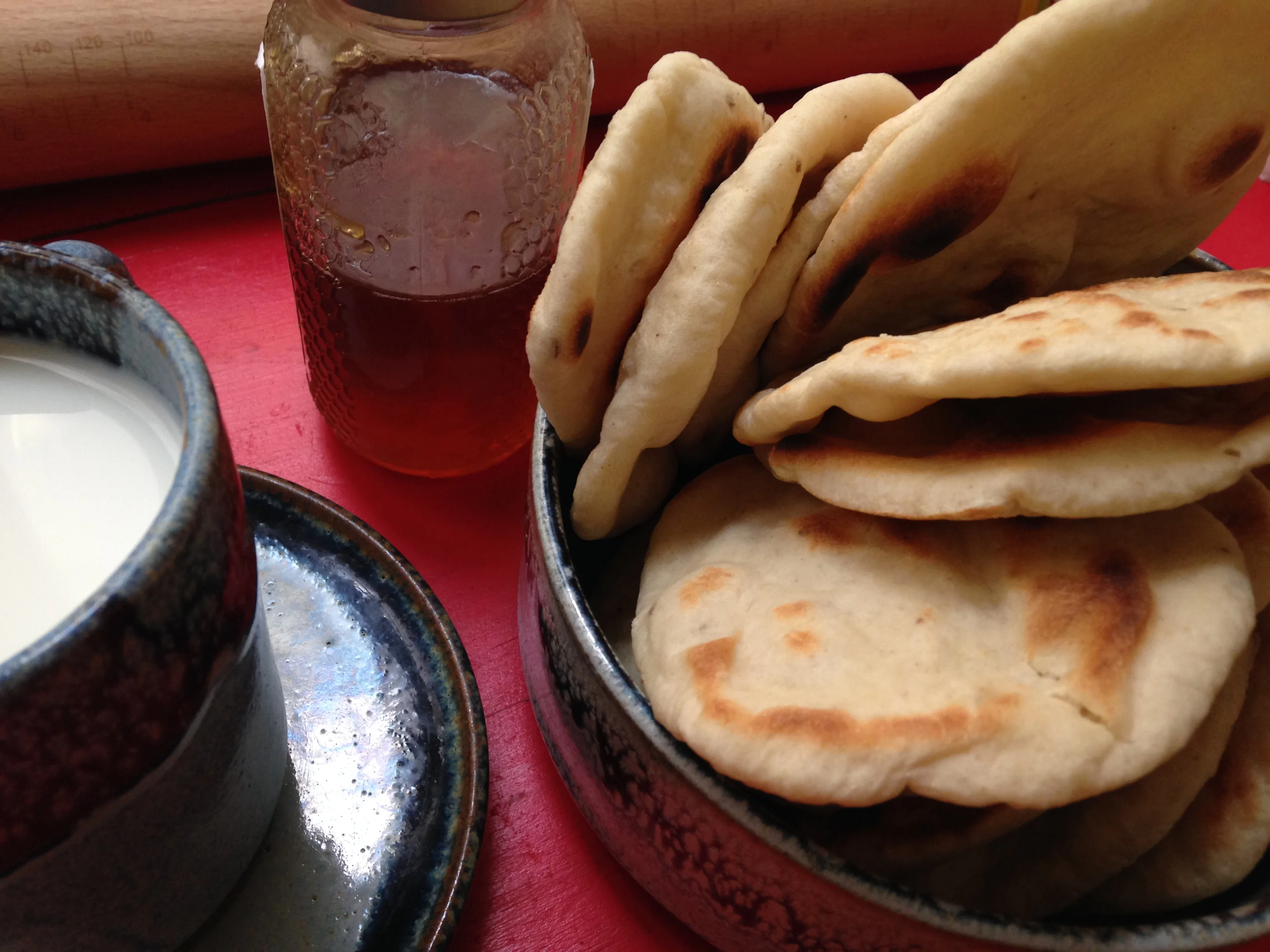 Cómo hacer pan sin horno: panplano de comino y miel