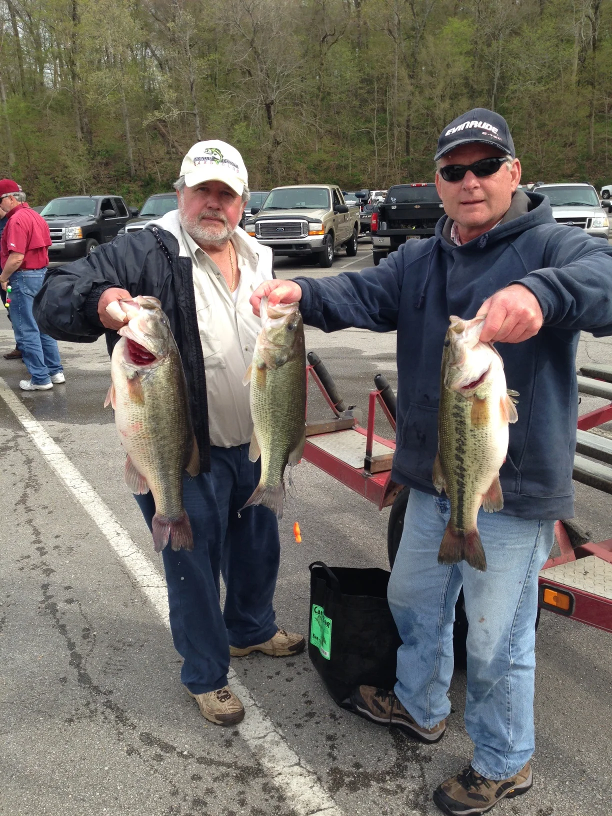 Gary Bordon and Larry Daly with a few fish from their 33.04lbs bag