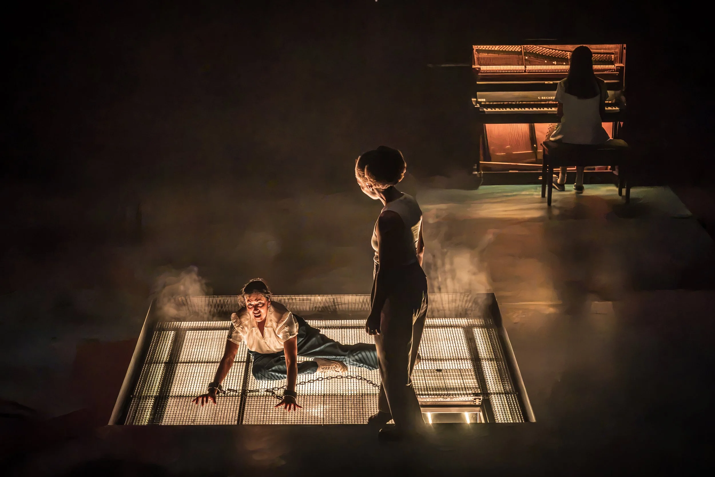  photo by Marc Brenner 