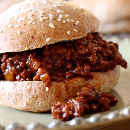 smokey-sloppy-joes-recipe-photo-420x420-cnewman-002.jpg