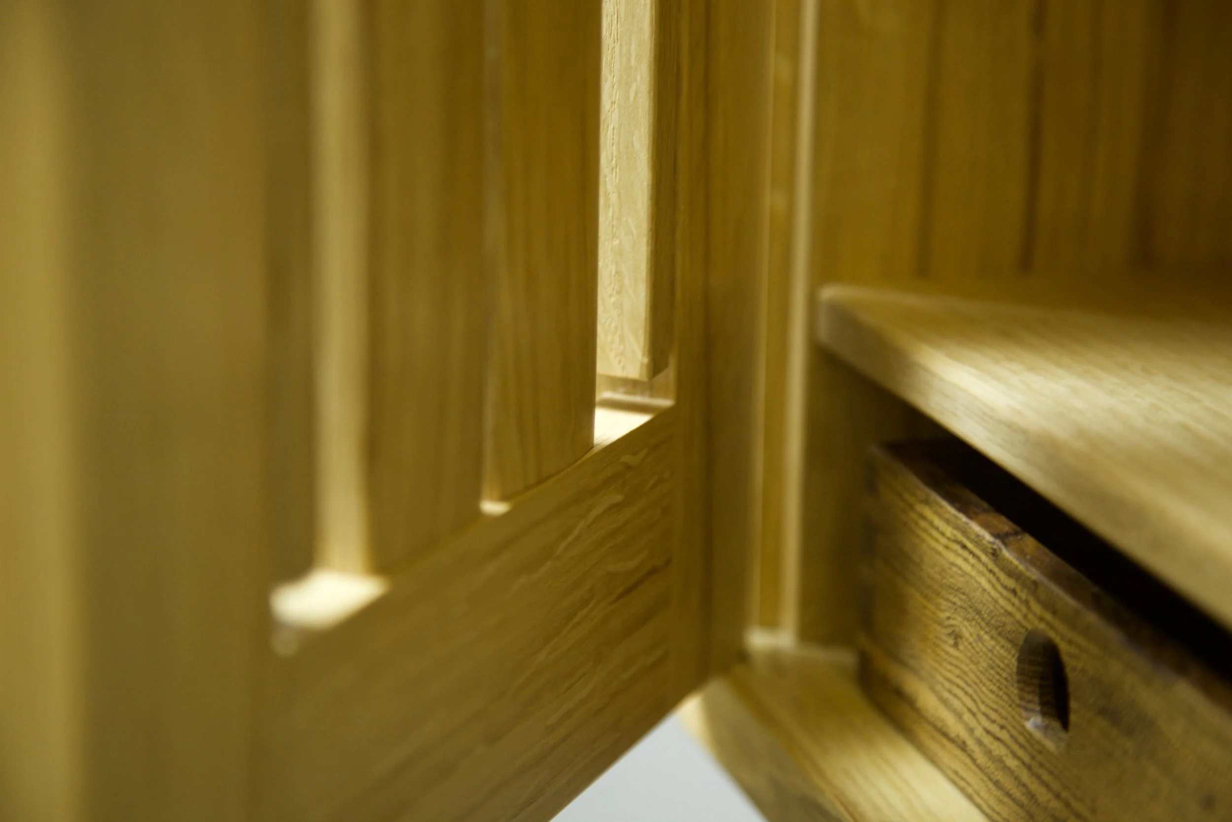  Pipe cabinet reproduction in garry oak by Andre 