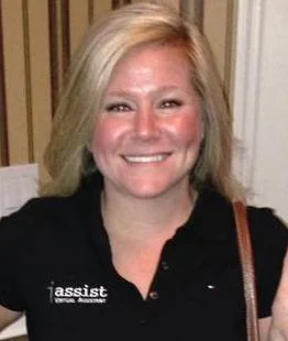 Brielle Giesen, Communications