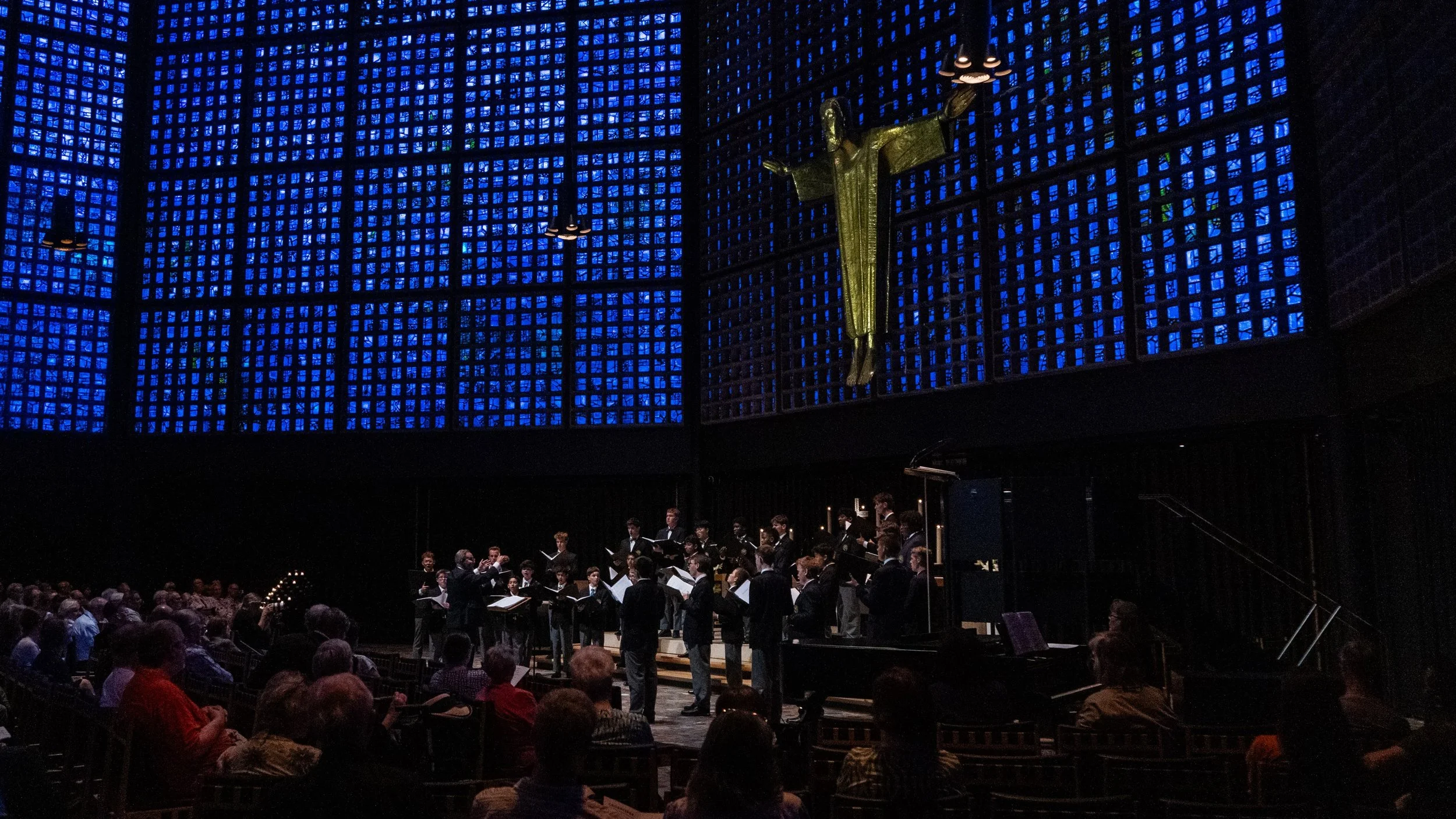 Singing at Kaiser Wilhelm Memorial Church