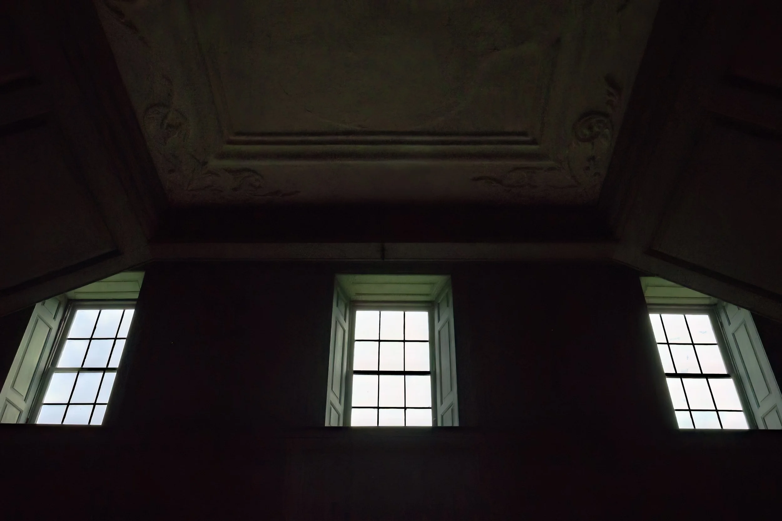 2015.08.11_DSC9814 Drayton Hall windows.jpg
