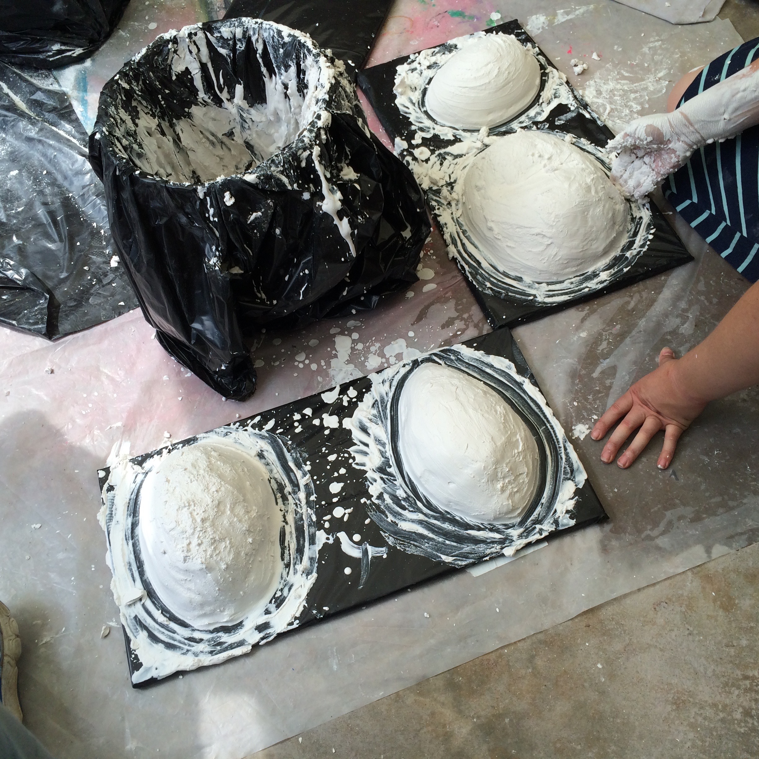 These simple molds require less plaster and are lighter....