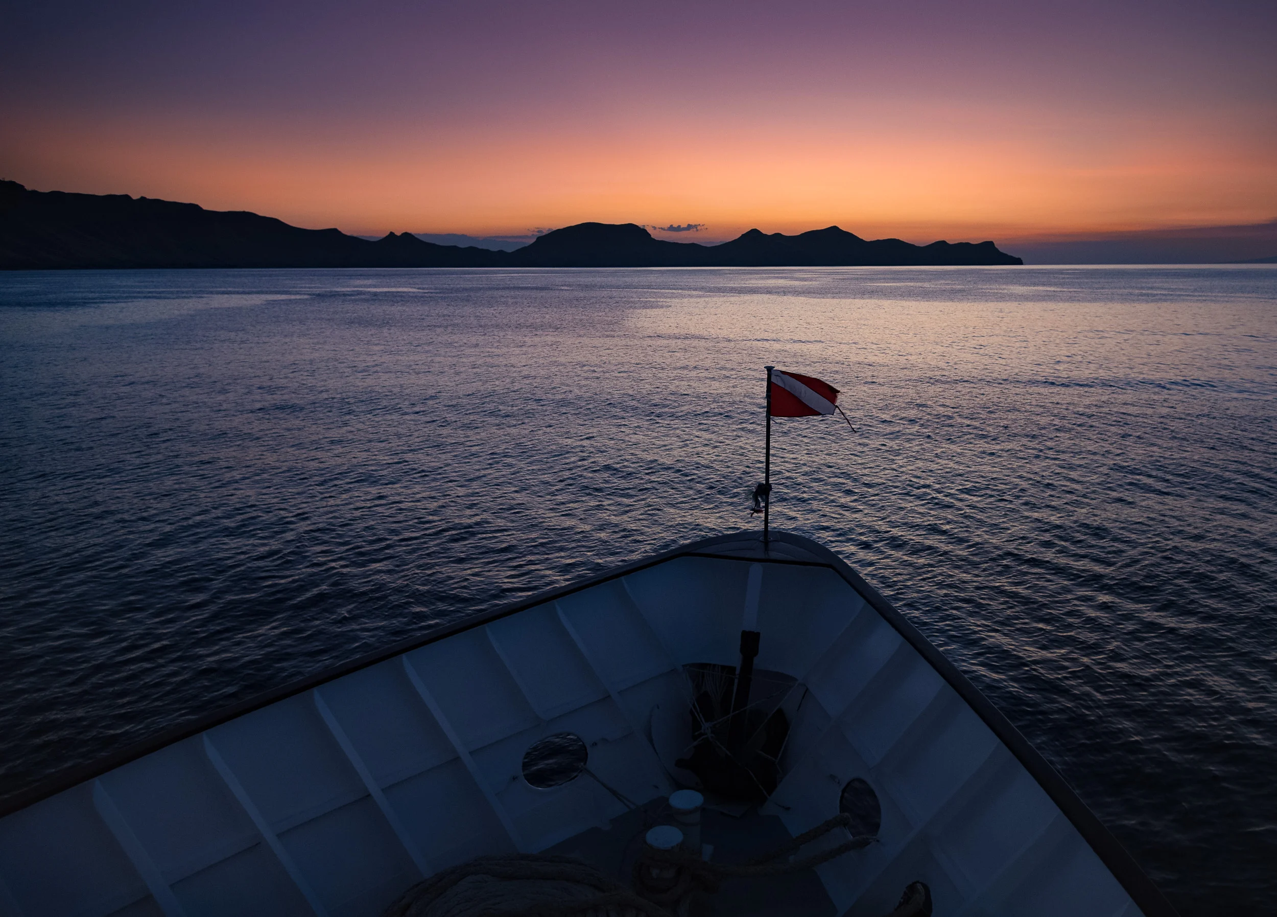 Bali_Komodo_2015_boatsunset_2500.jpg