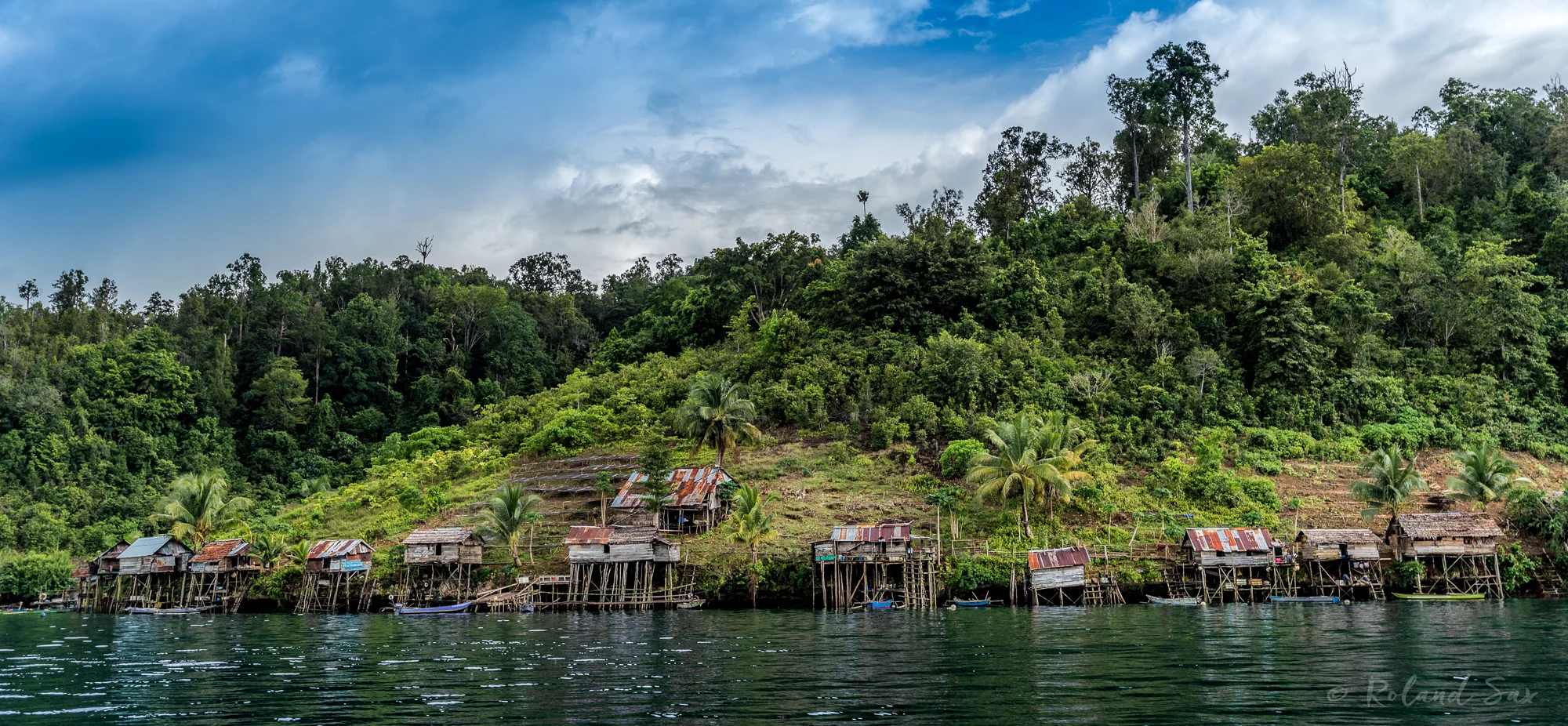 fishing village_2000-.jpg