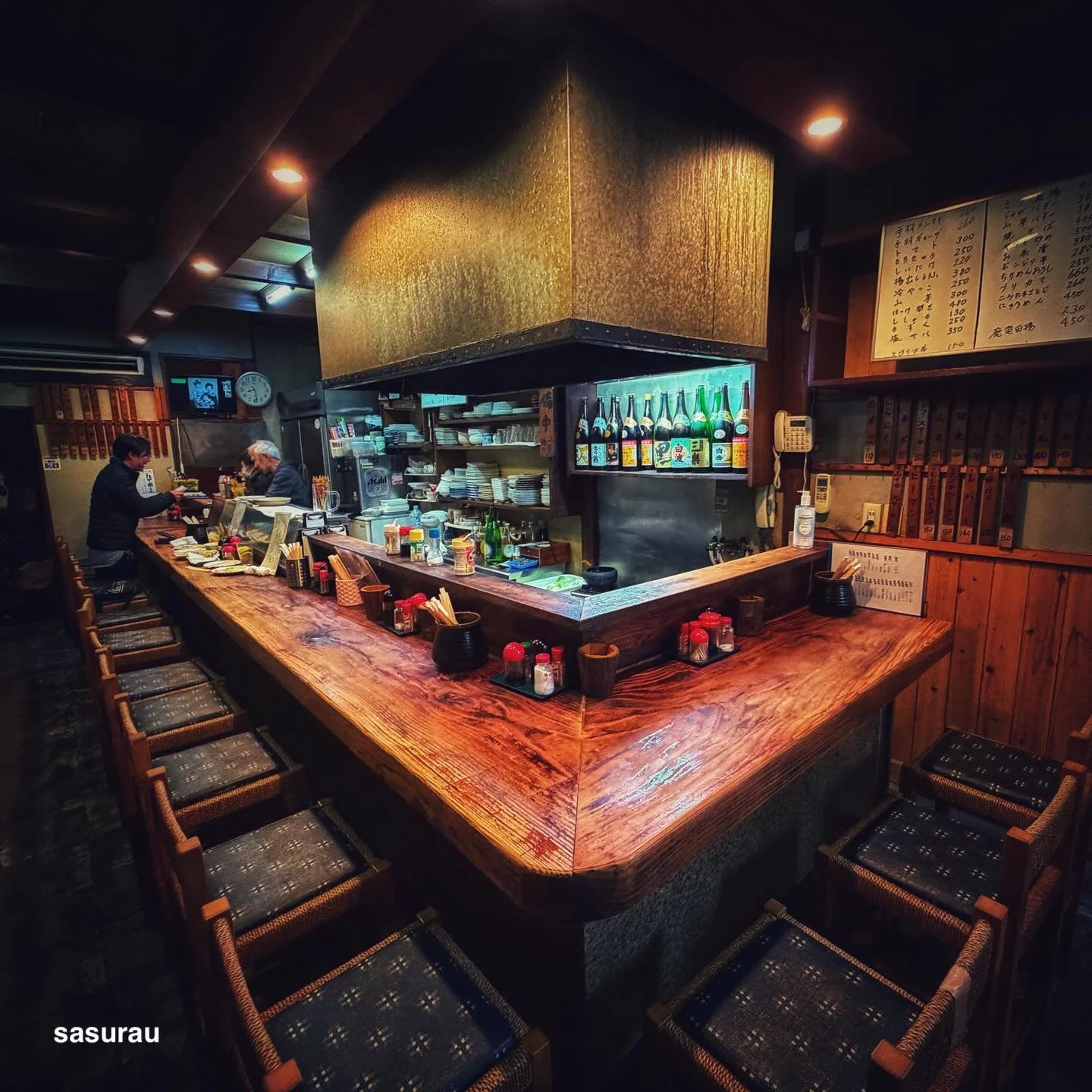 中津の酒場。 #apple #iphone17pro #shotoniphone