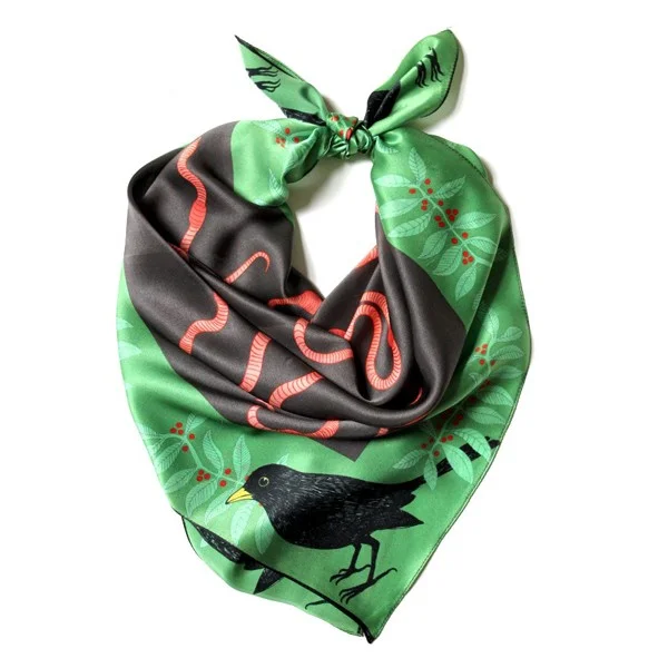 earthworm-scarf.jpg