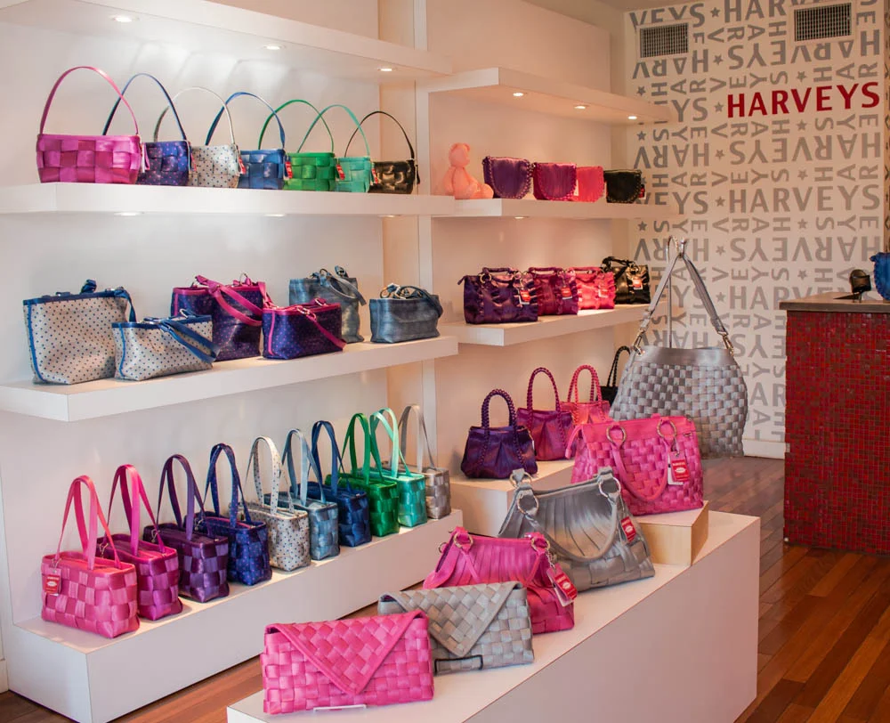 I had an opportunity to visit the Harvey's store this week. I met the Harvey's team, had a behind the scenes tour, and even designed my own bag (!!!!) I think I posted my favorite moments of February too soon, this would have been one of them. Can't wait to share! 