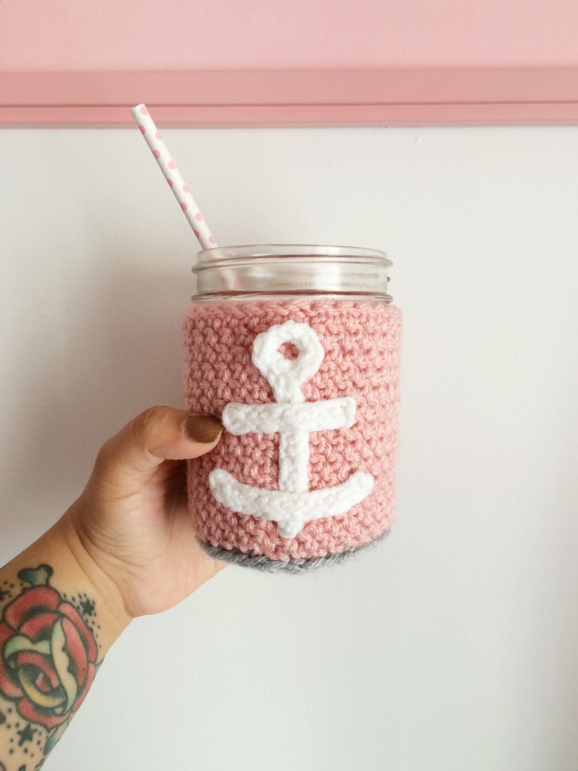 A few weeks ago I got this in the mail, from Jess' shop My Charming Colors . She makes these mason jar cozies and they've been perfect for ice cold drinks. They don't "sweat" and look adorable. 