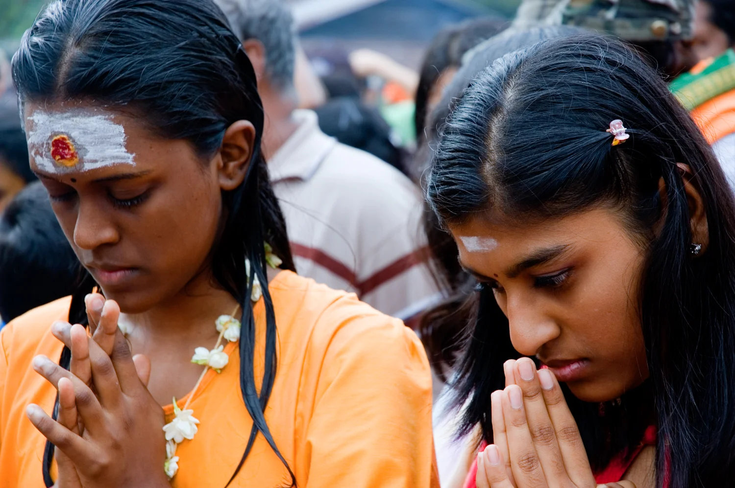 wb_thaipusam_prayer.jpg