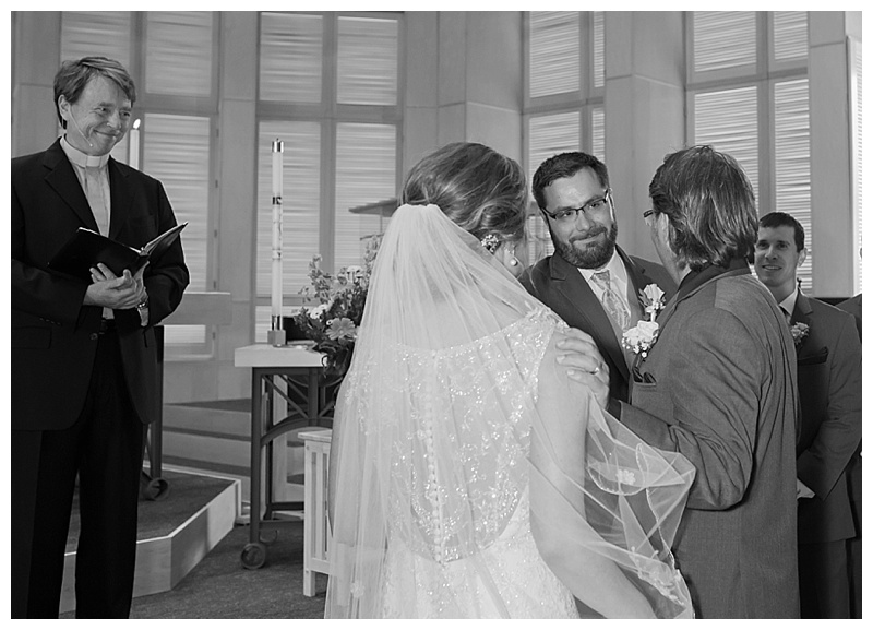 Appleton-wedding-Green-Bay-photographer-favorite-moments-best-of-2015-Gosias-Photography-ceremony-009.jpg