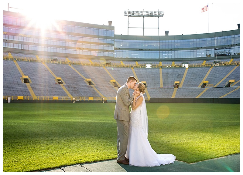 Appleton-wedding-Green-Bay-photographer-favorite-moments-best-of-2015-Gosias-Photography-couple-002.jpg