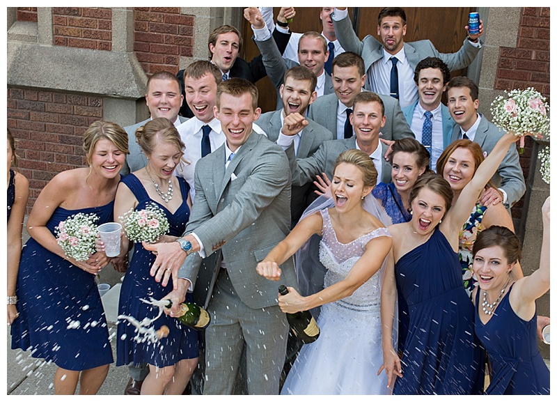 Appleton-wedding-Green-Bay-photographer-favorite-moments-best-of-2015-Gosias-Photography-group-bridal-party-010.jpg