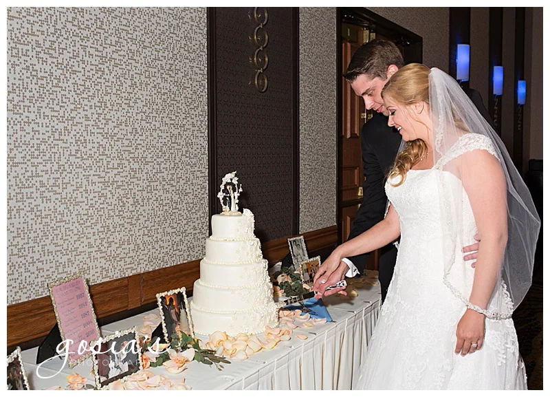 RACHAEL & JASON - ST. JOHN SACRED HEART PARISH CEREMONY & BRIDGEWOOD RESORT HOTEL RECEPTION PHOTOGRAPHER - SHERWOOD AND NEENAH, WI - GOSIA'S PHOTOGRAPHY_0023.jpg
