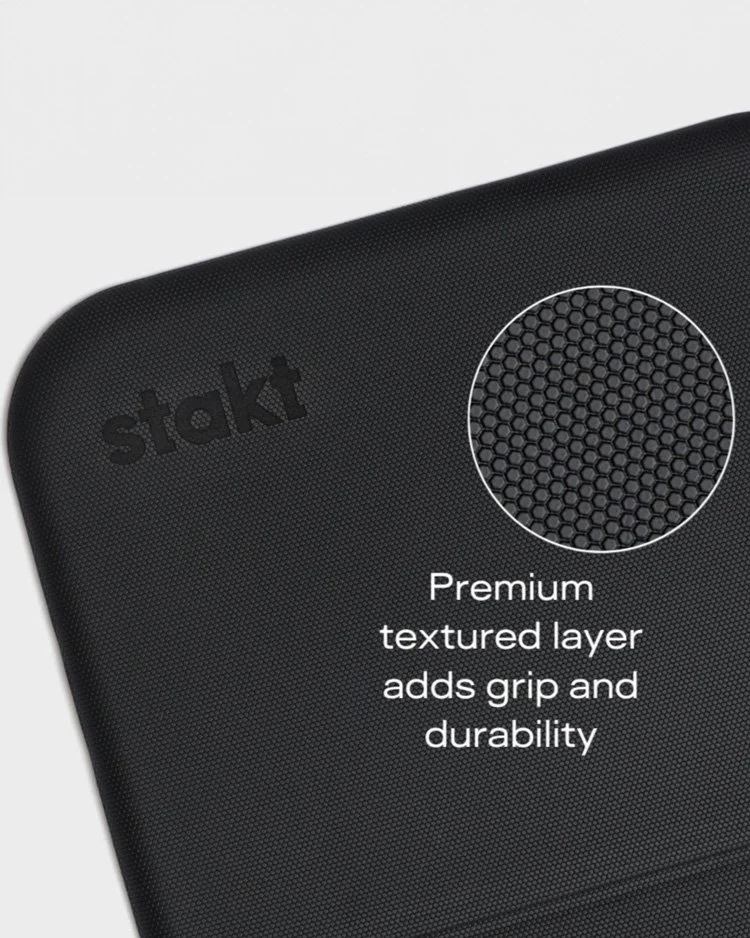 Close-up-of-the-black-pro-stakt-fitness-mat.jpg