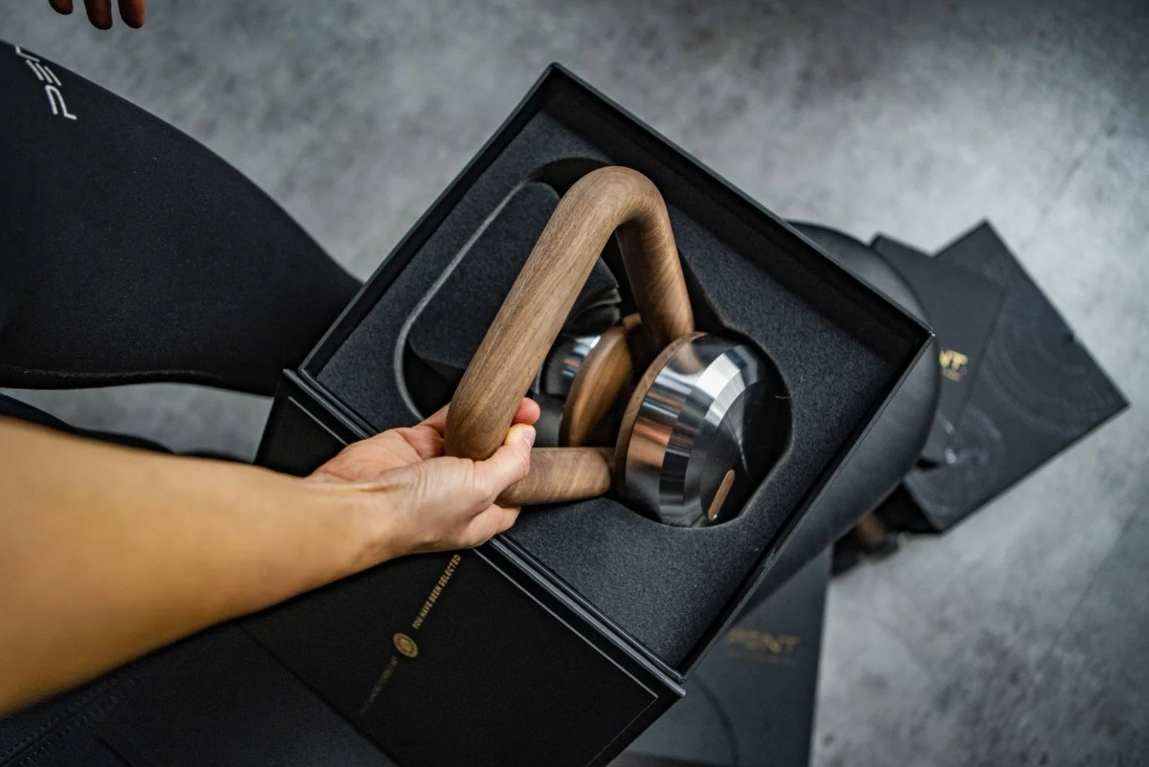 Lova-Luxury-Kettlebell-by-PENT-in-Natural-Oak-in-Gift-Box.jpg