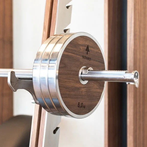 NOHRD_SquatRack_With_Barbell_And_Weight_Plates_1600_1600_600.jpg