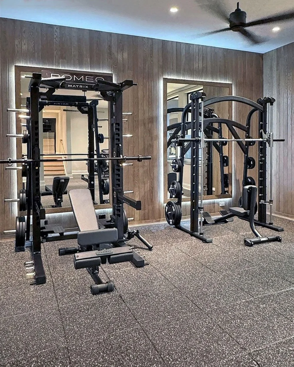 Luxury-home-gym-in-Chicago-IL.jpg