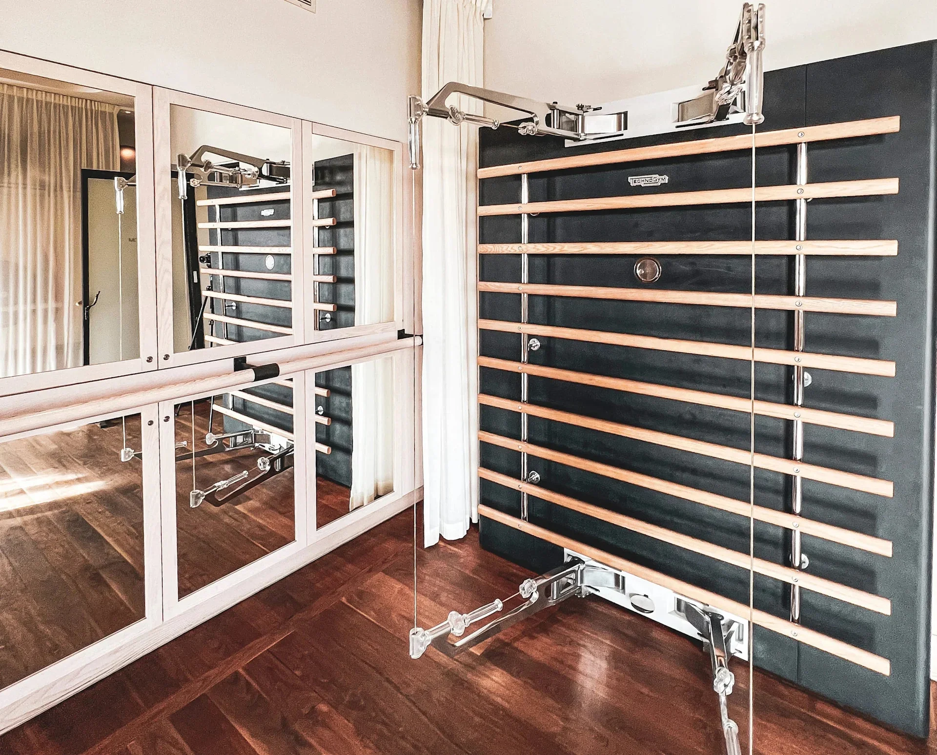 grand-hotel-luxury-hotel-gym-3.webp