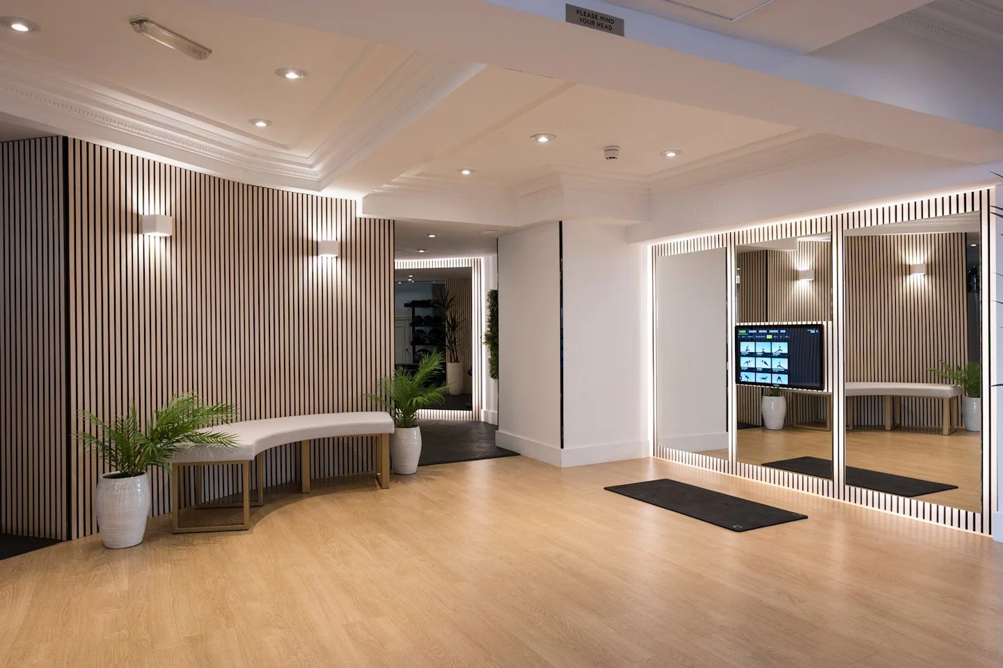 luxury-hotel-yoga-space.jpg