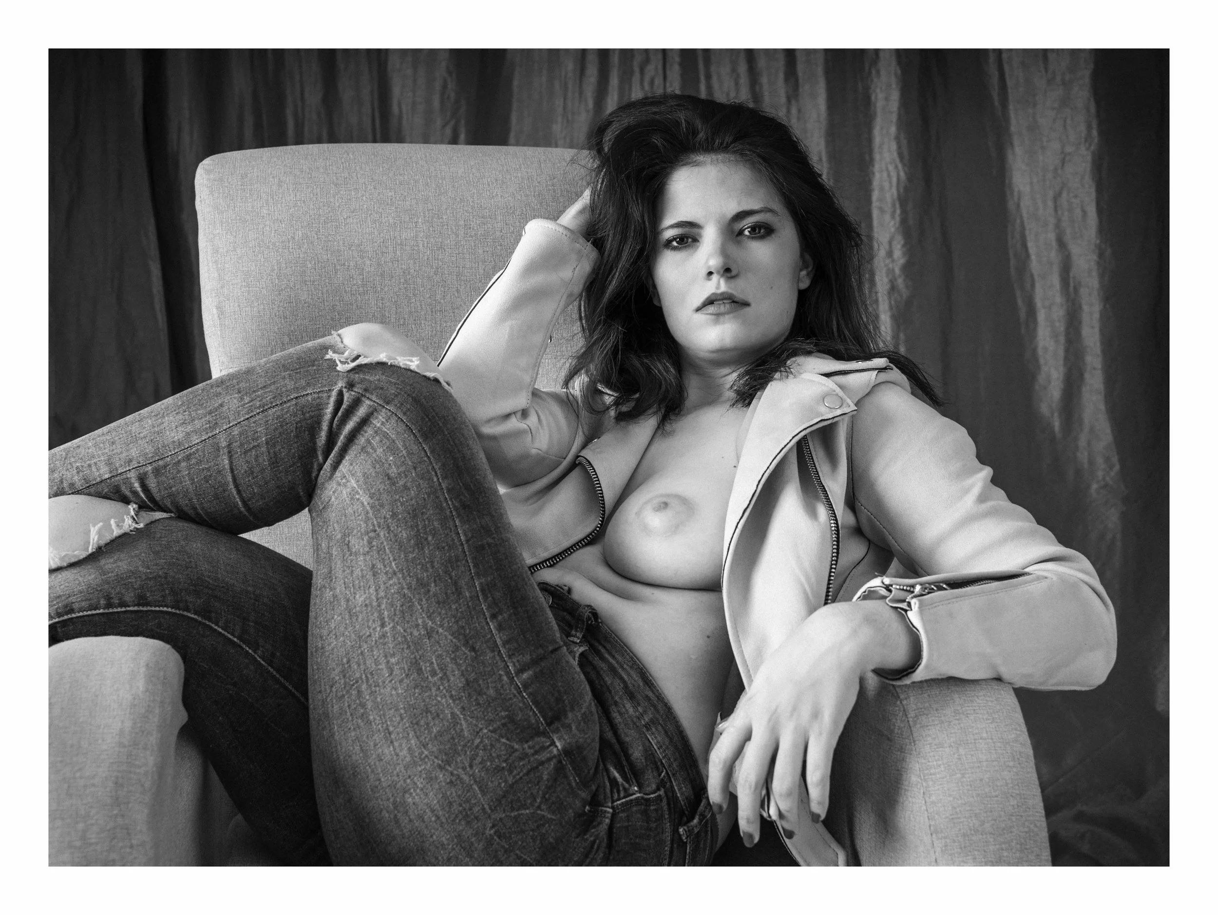 Alicia Suarez 2 bw copia.jpg