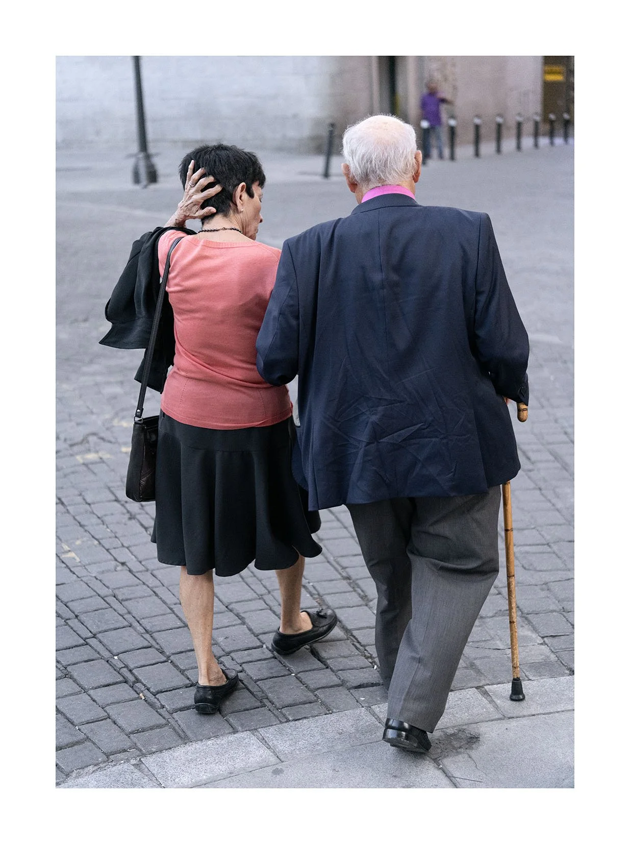 Pareja de espaldas copia.jpg