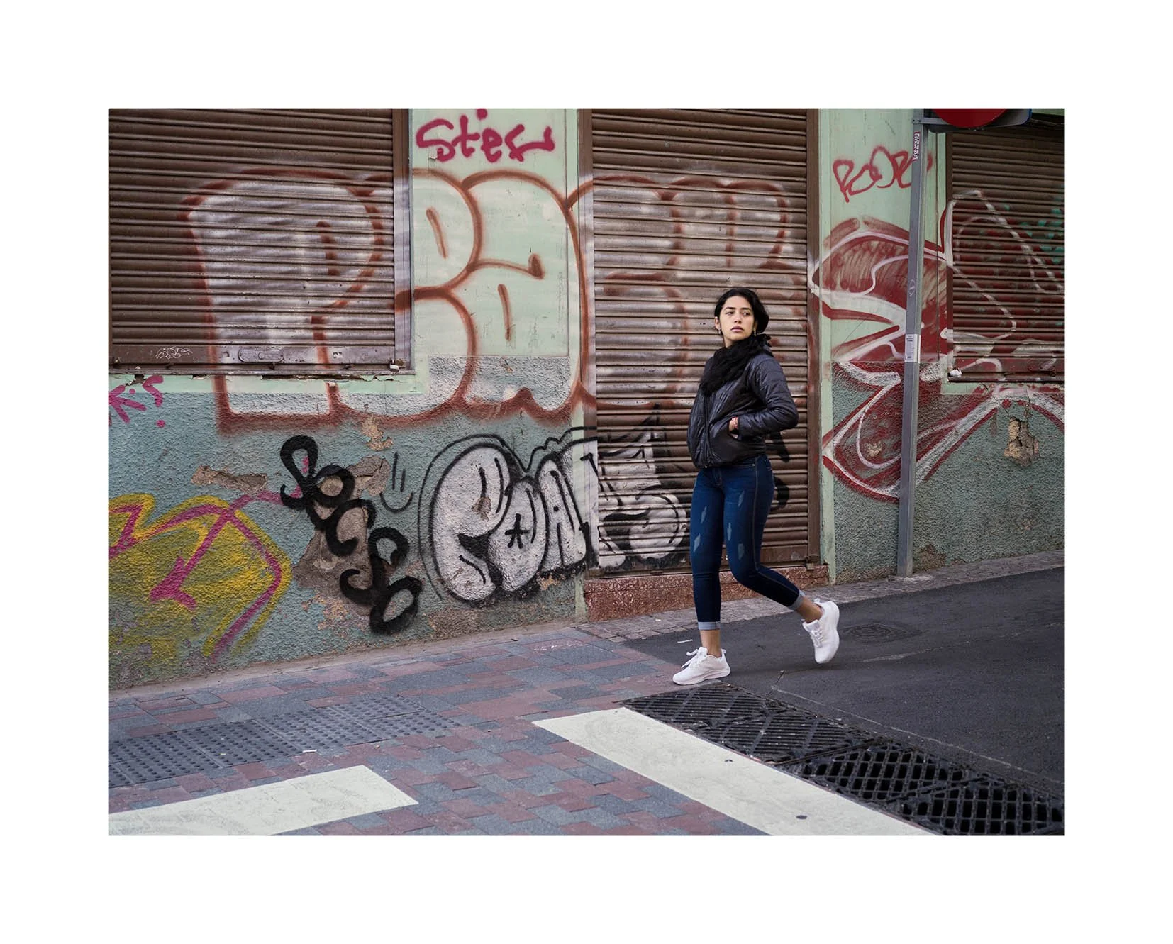Mujer caminando copia.jpg
