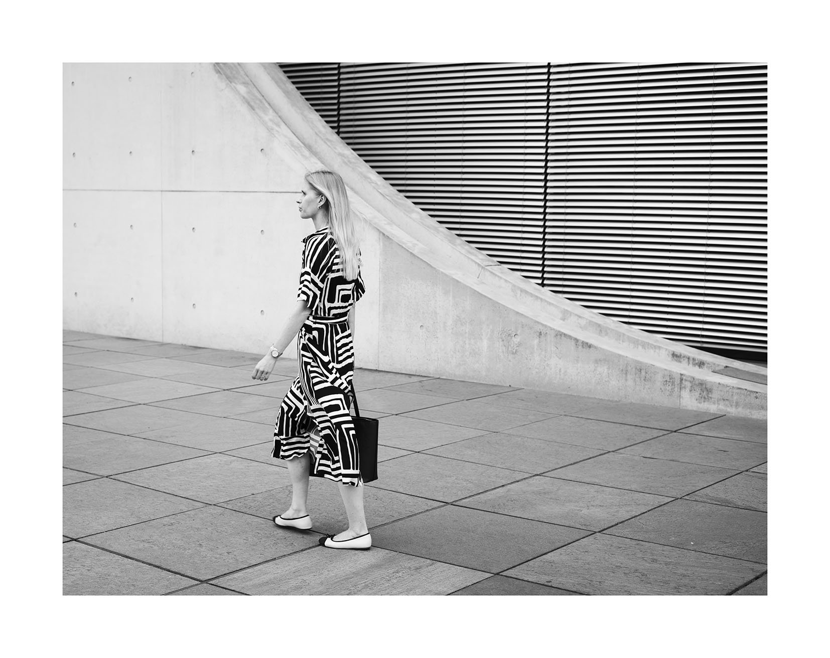 Mujer grafica copia.jpg