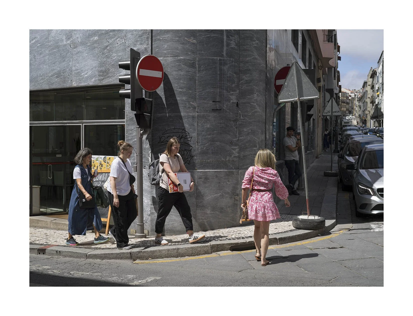 Escena calle Oporto IG.jpg