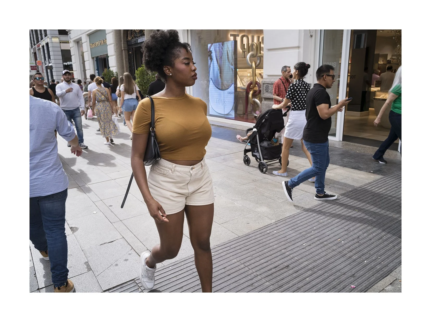 Mujer gran via web.jpg