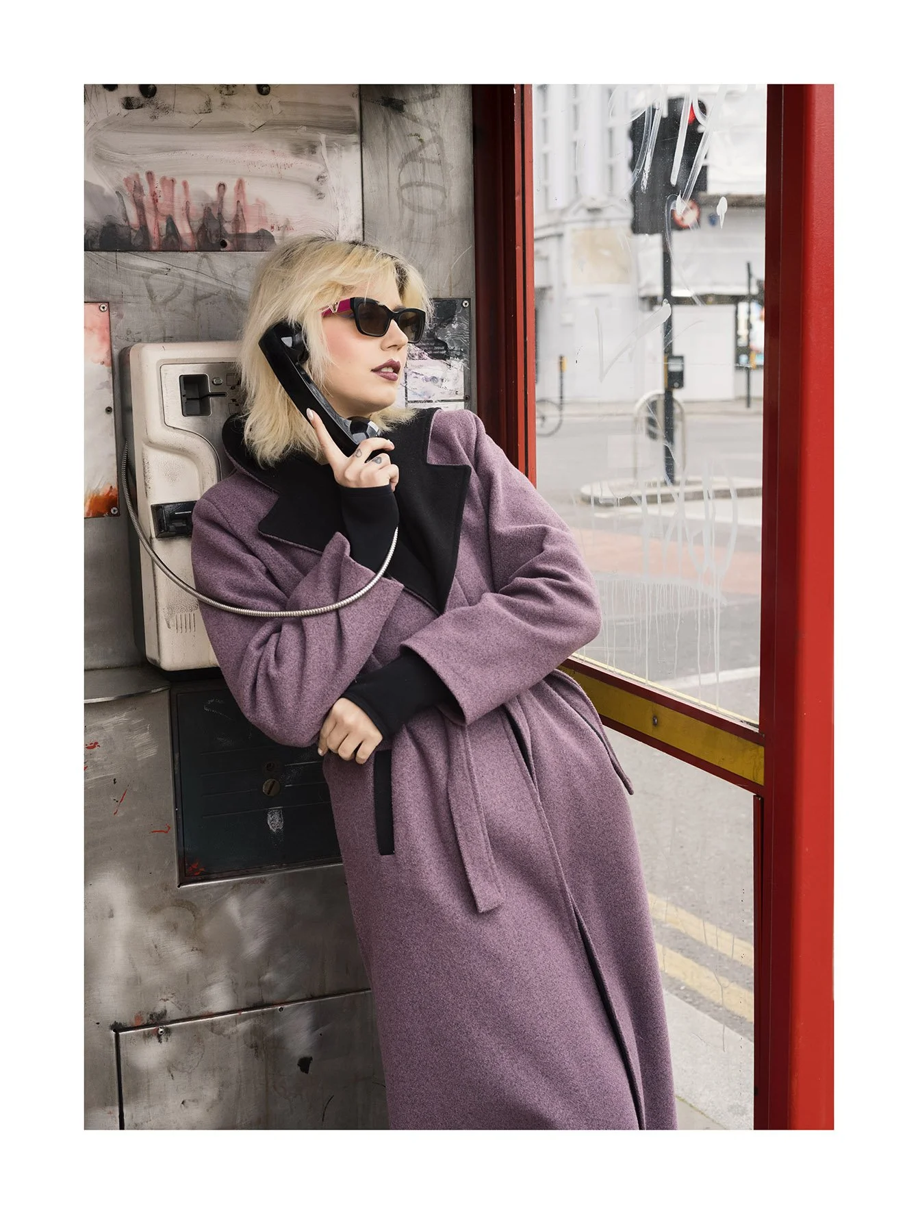 Rossana Phone booth copia.jpg