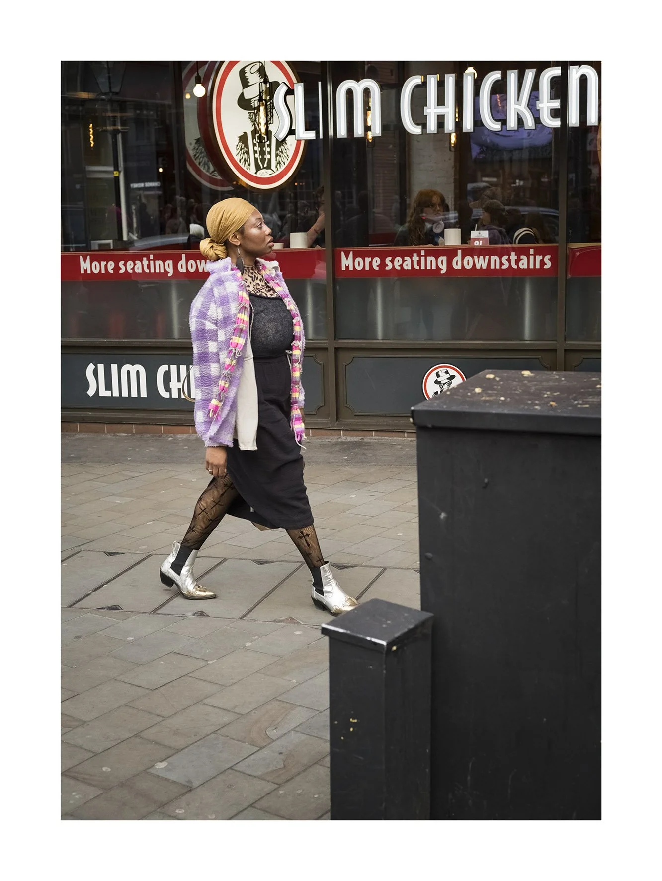 Mujer caminando copia.jpg