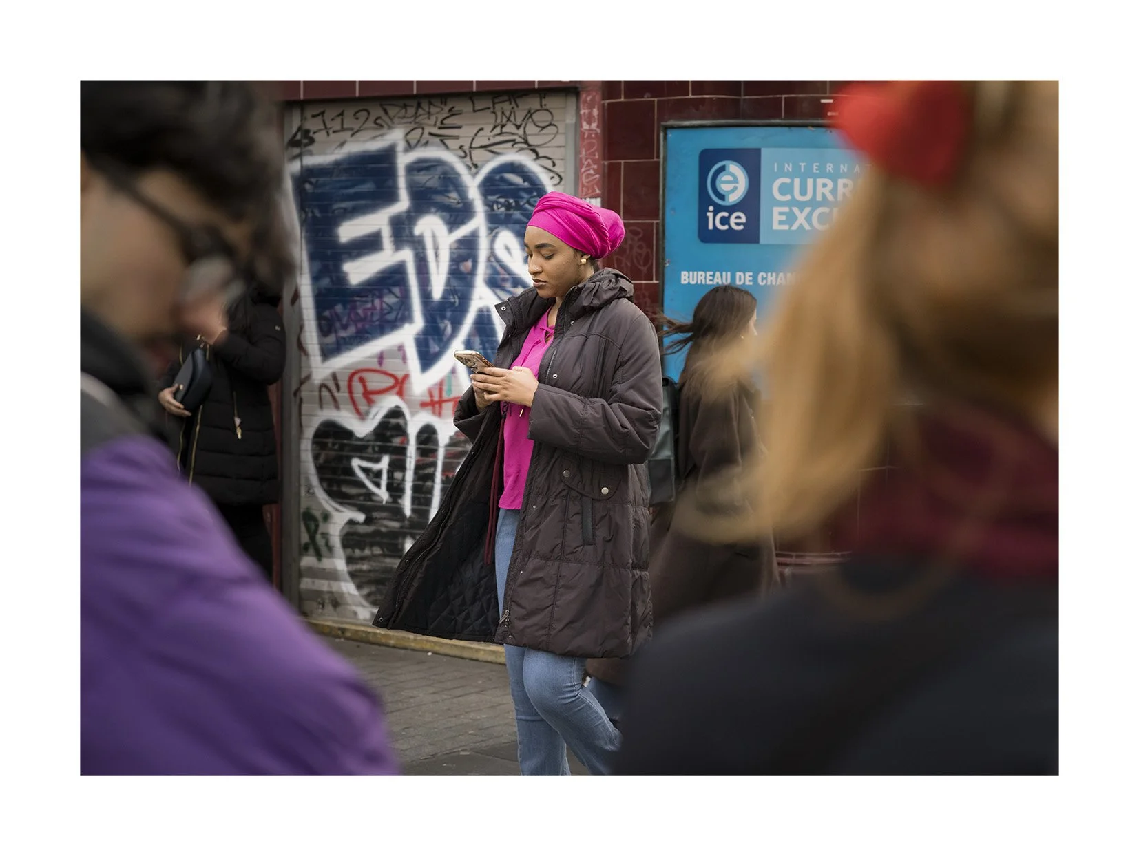 Mujer movil colores web.jpg