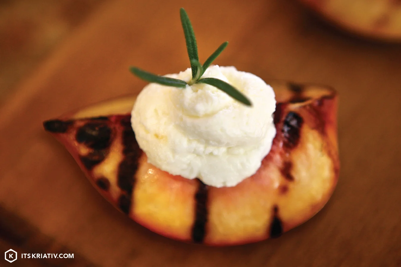 Oct_13_Food_GrilledPeaches_01a-07.jpg