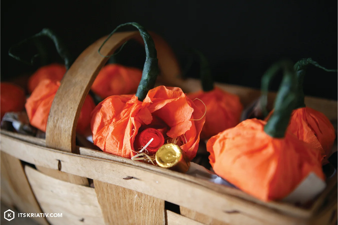 Oct_13_Decor-Tricks-or-Treats-01a-03.jpg