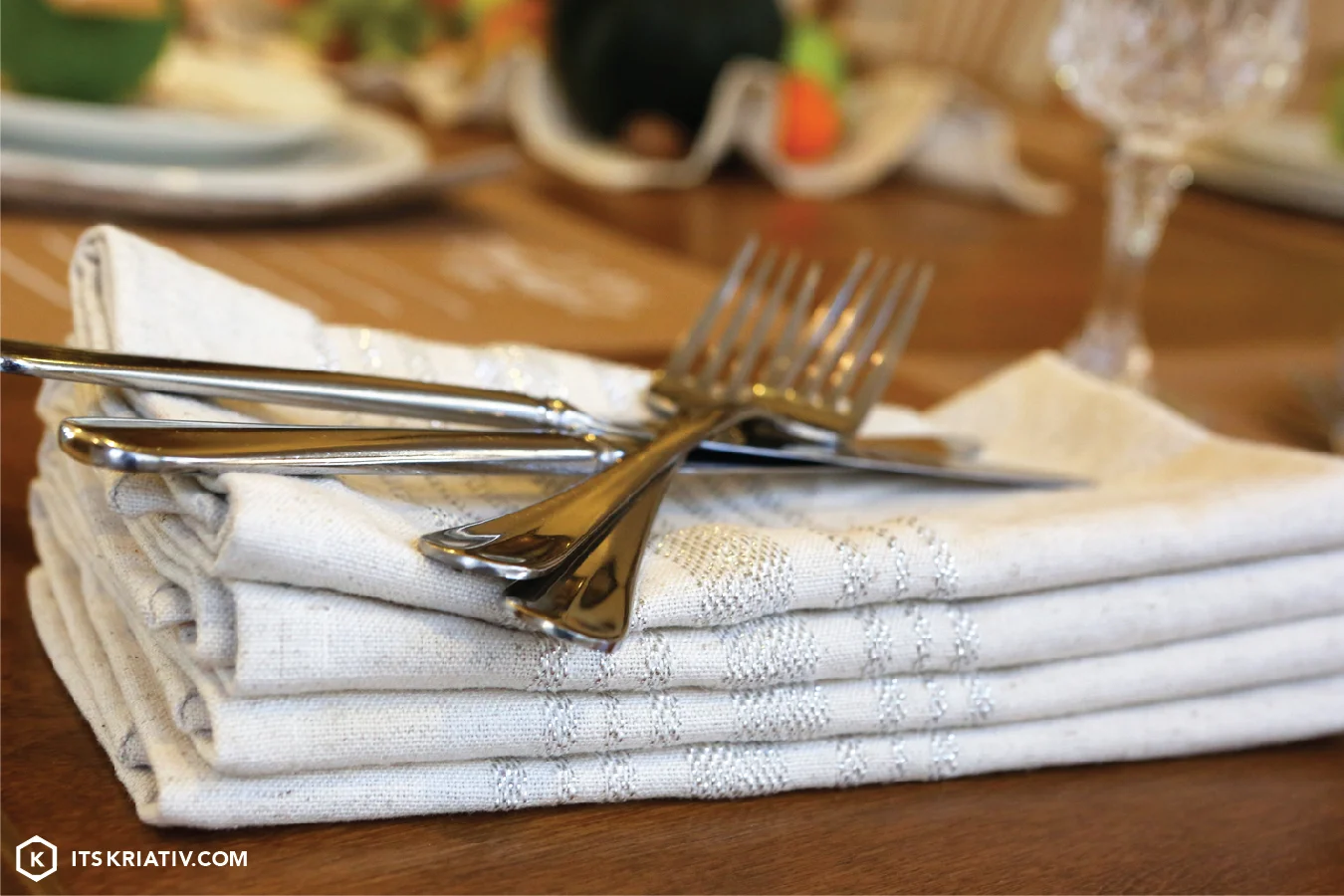 13_Nov_Decor-DIY-Thanksgiving-Place-Setting-08.jpg