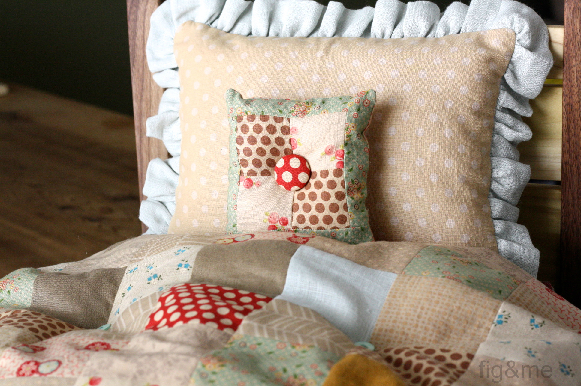 PolkaDottedPillows-byFigandMe.jpg