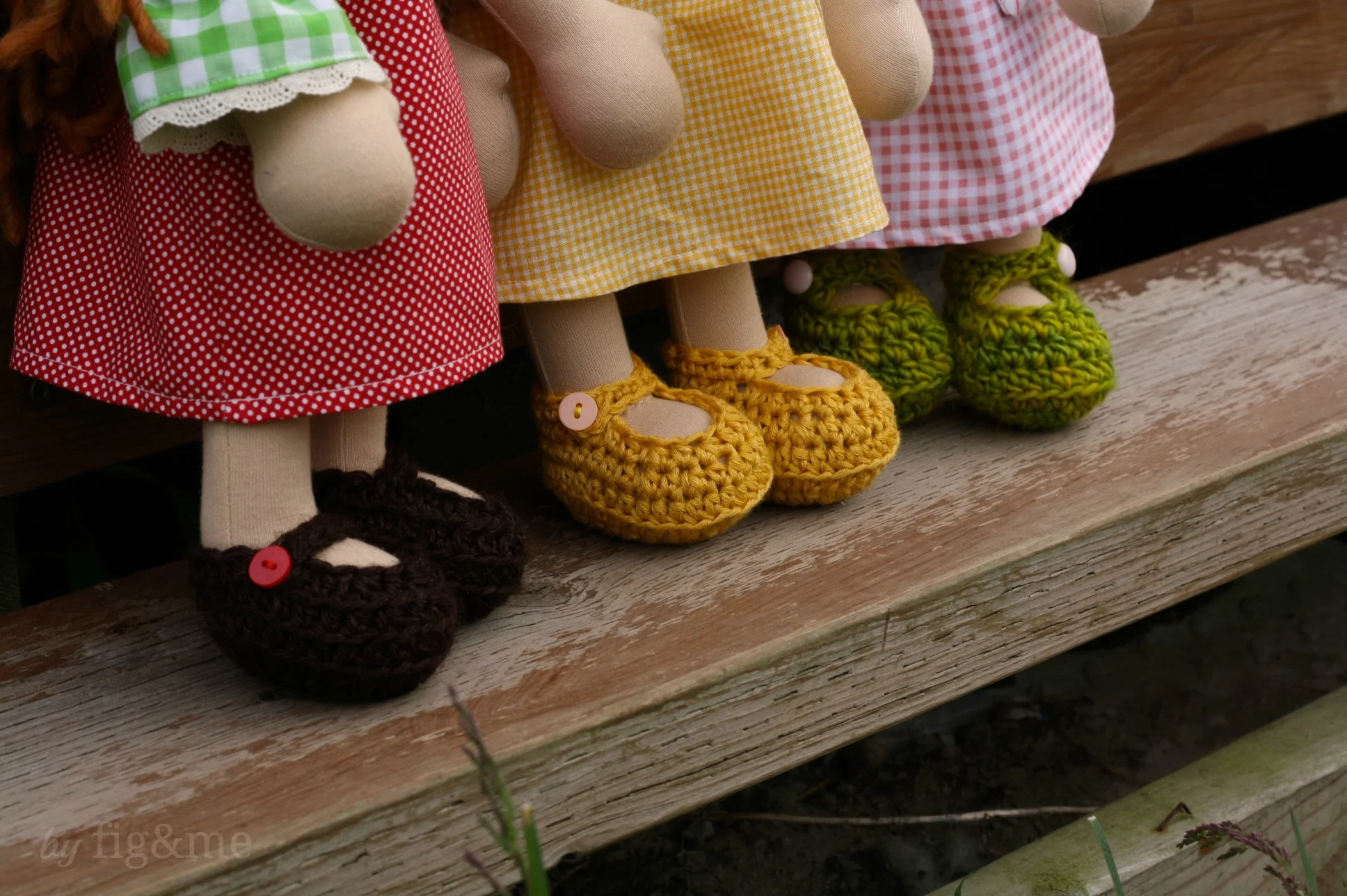Handmade crochet doll maryjanes, by fig and me.