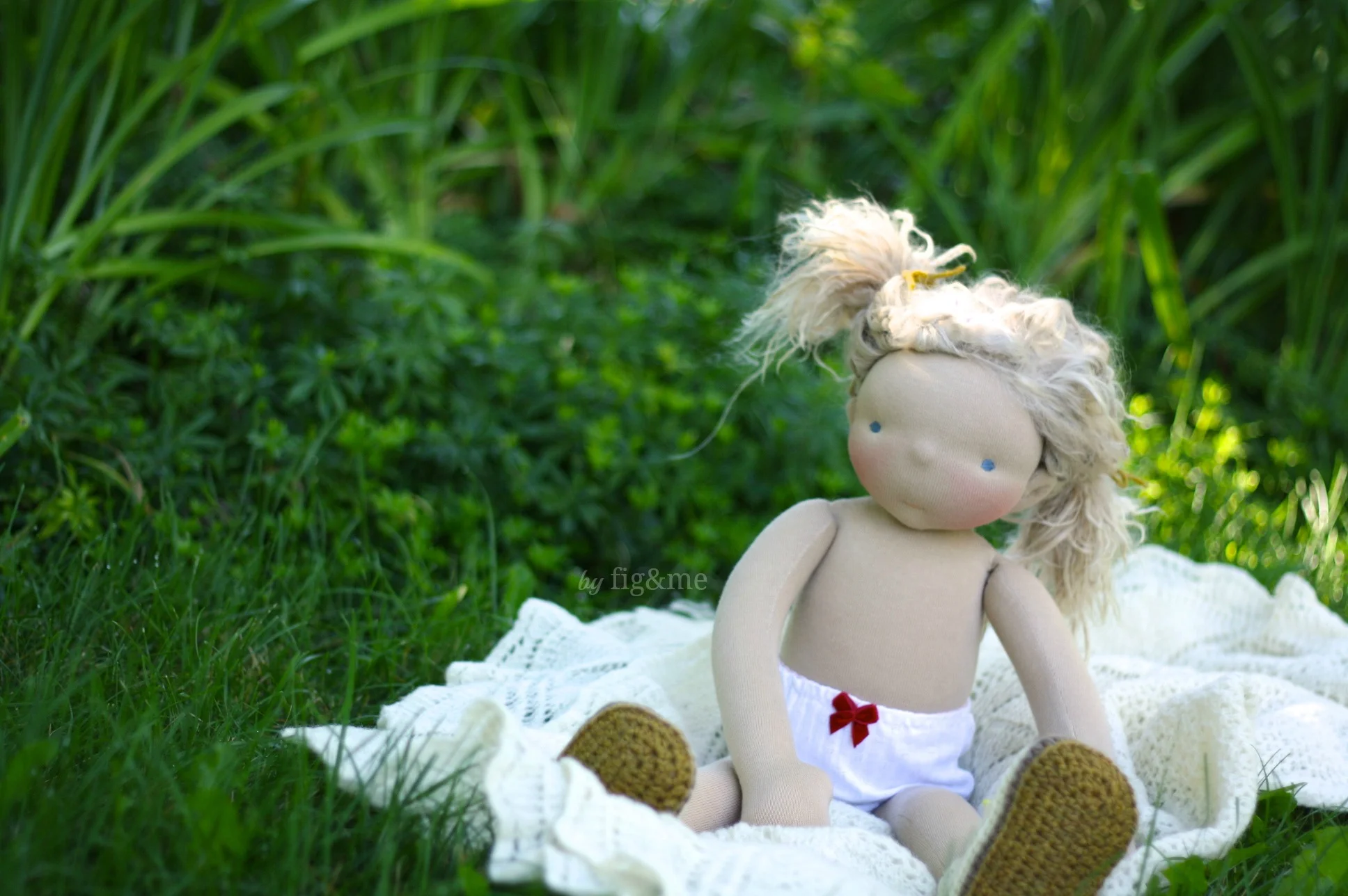 Amelie in the morning, by fig and me.